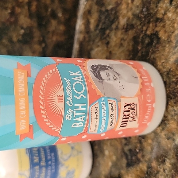 Luxury travel trio - Picture 4 of 4